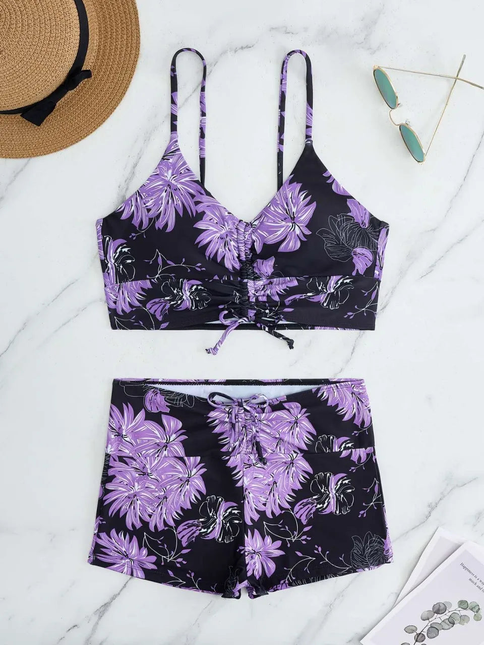 Maillot de bain magnifiquement conçu dans un style classique
