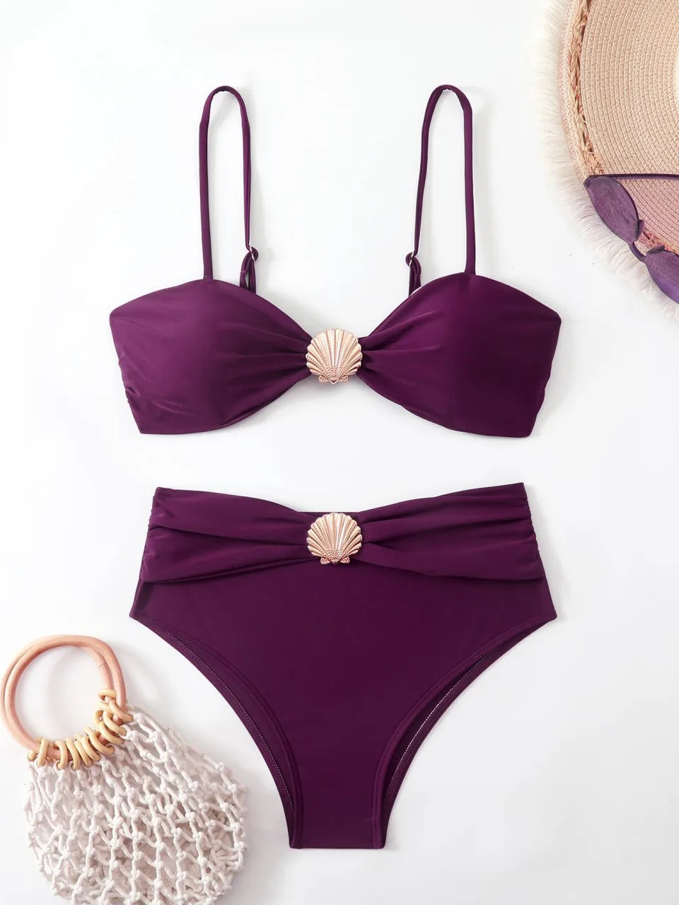 Bikini Élégamment Stylé Avec un Look Classique