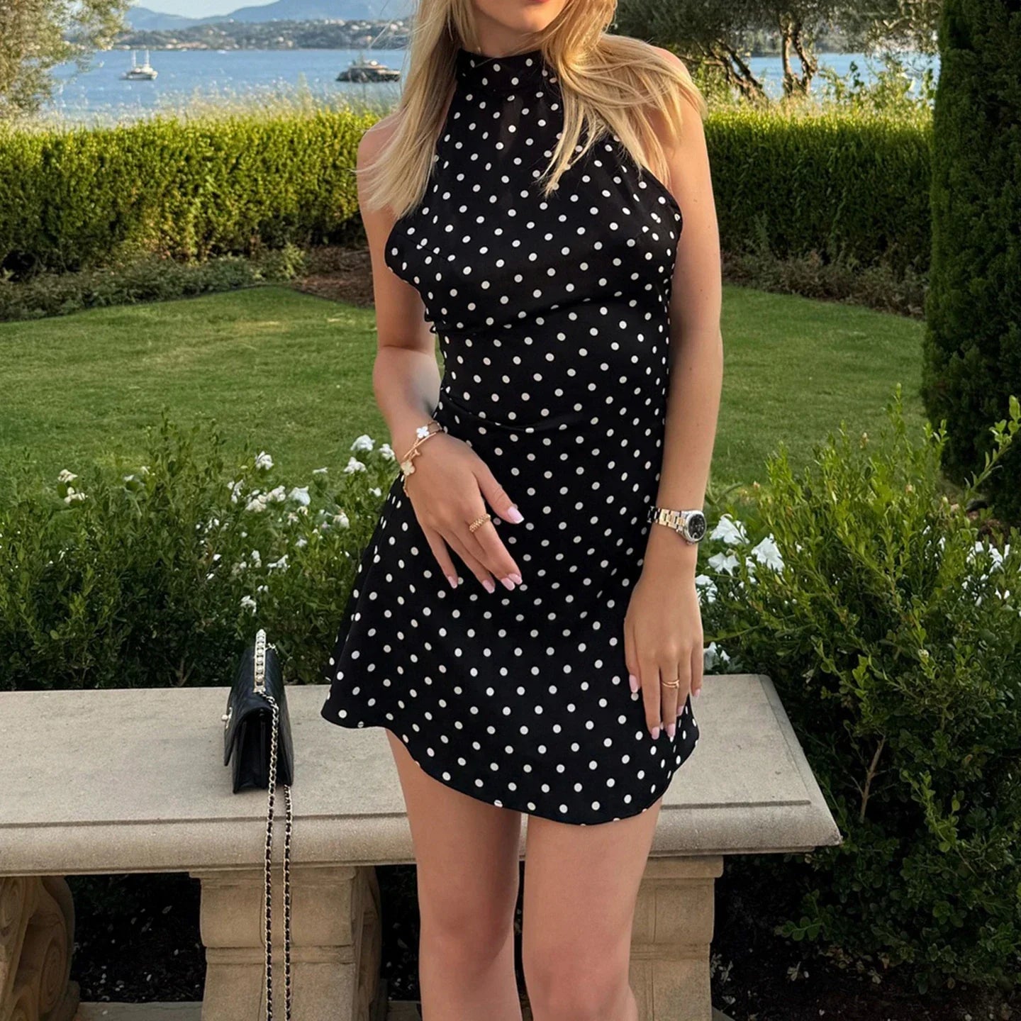 Mini robe femme à pois dos nu avec col halter