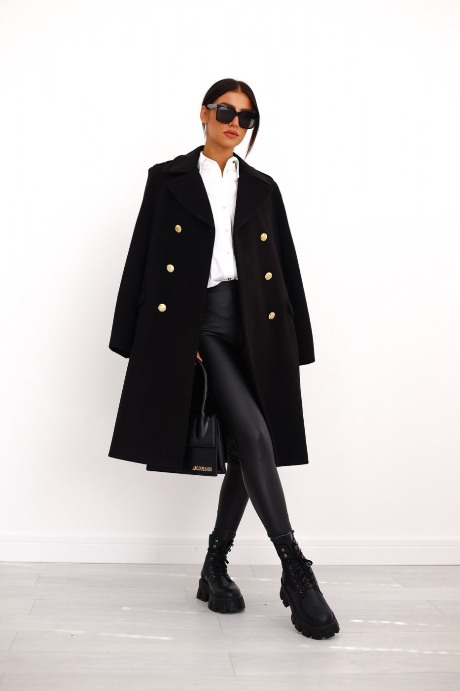 Manteau Femme à Double Boutonnage avec Boutons Dorés