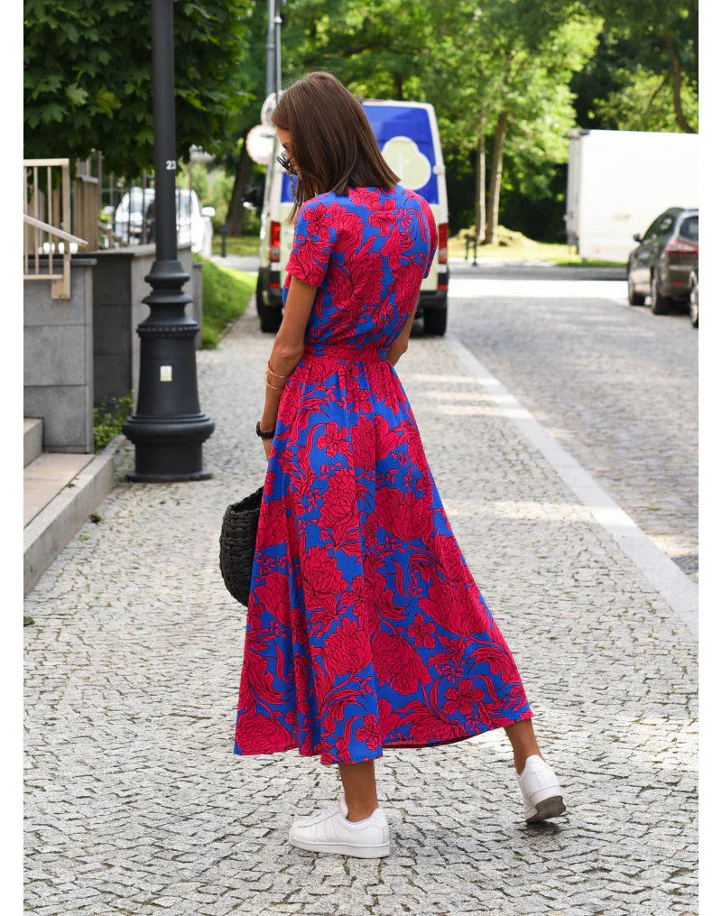 Suzanne – Robe élégante avec décolleté en V