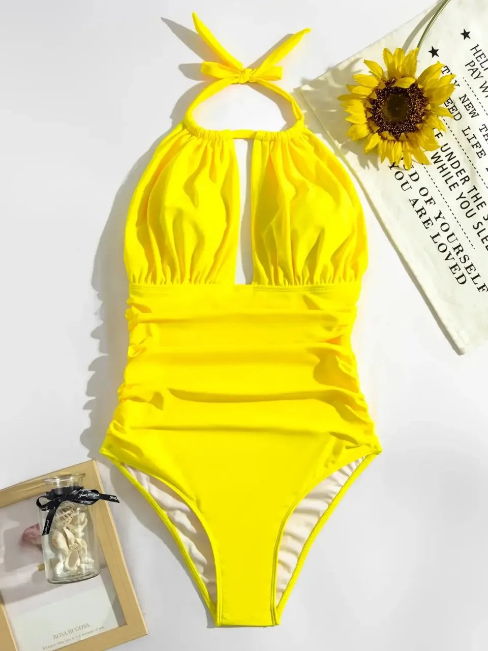 Maillot de bain sophistiqué avec un look classique épuré