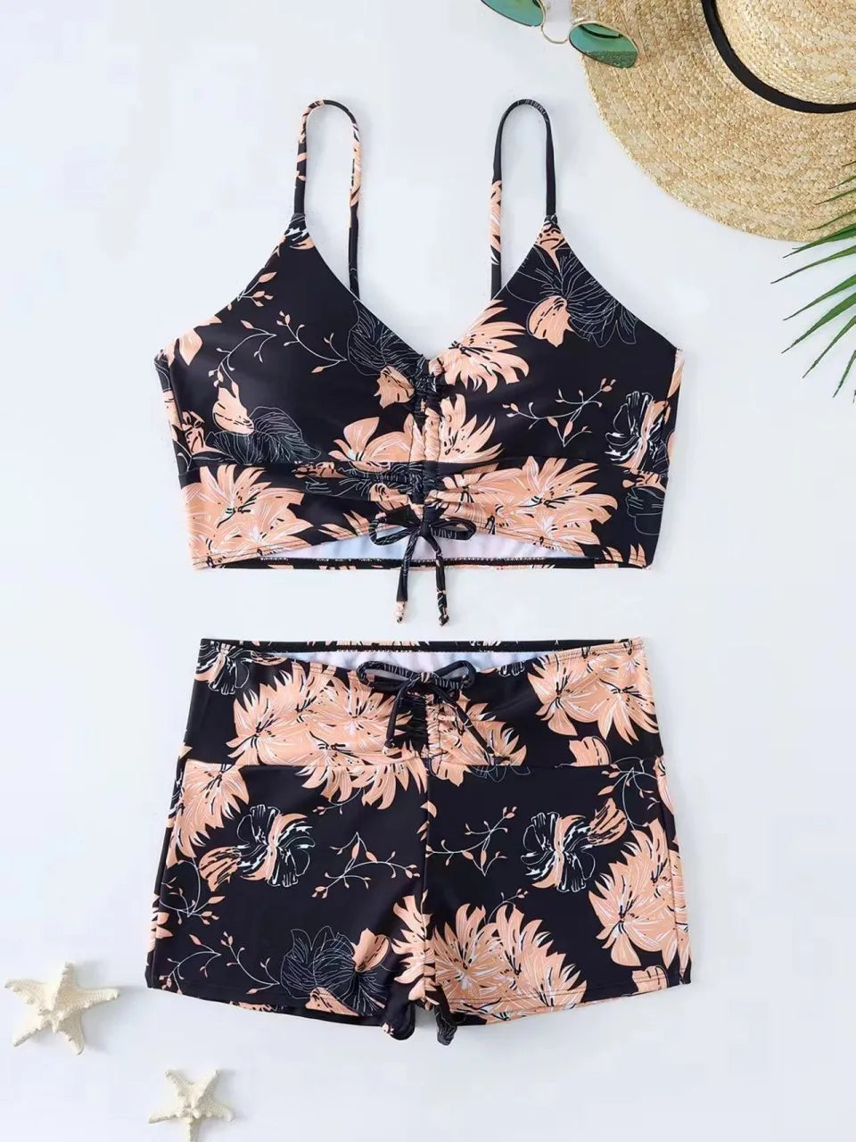 Maillot de bain magnifiquement conçu dans un style classique