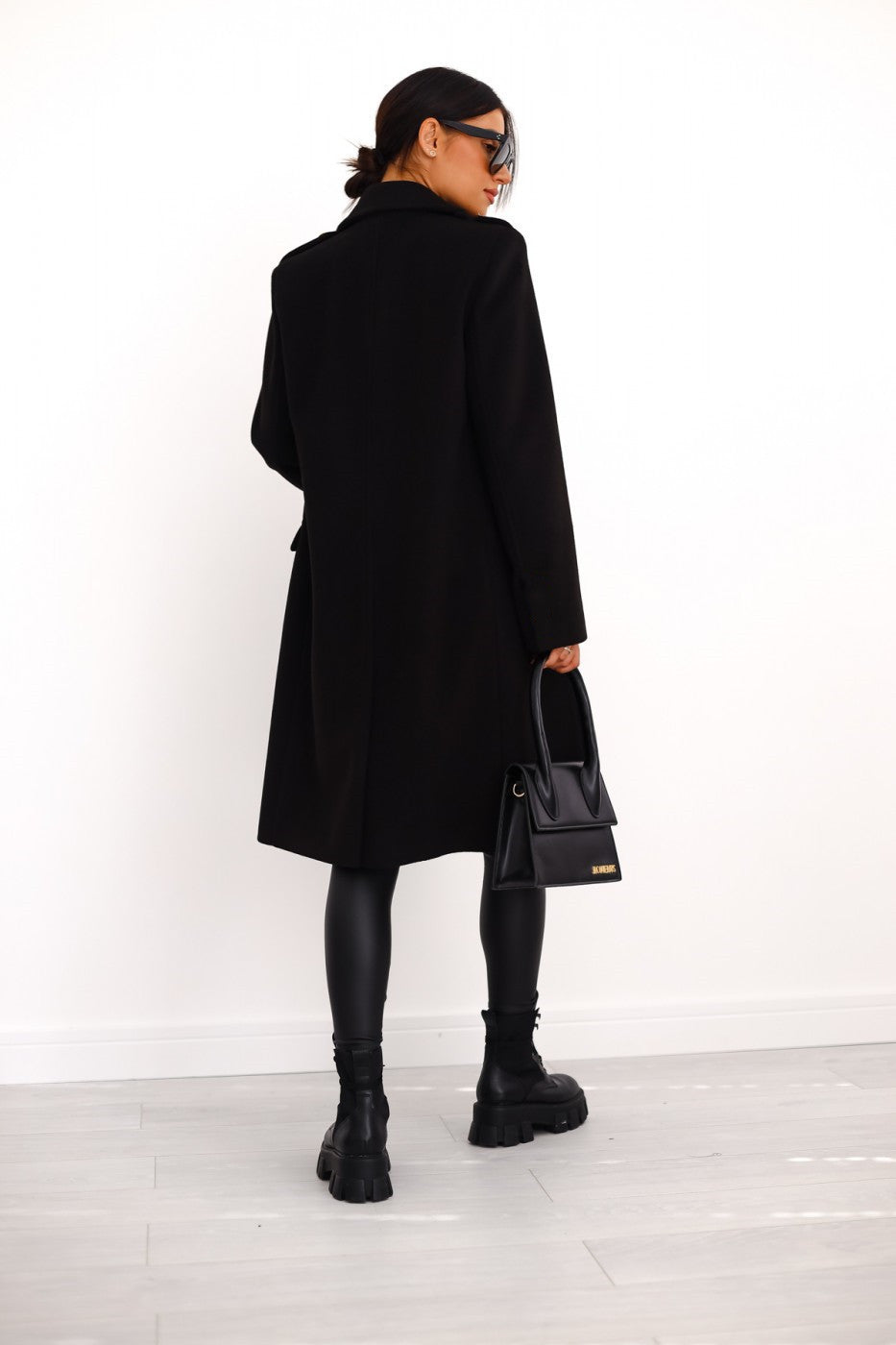 Manteau Femme à Double Boutonnage avec Boutons Dorés
