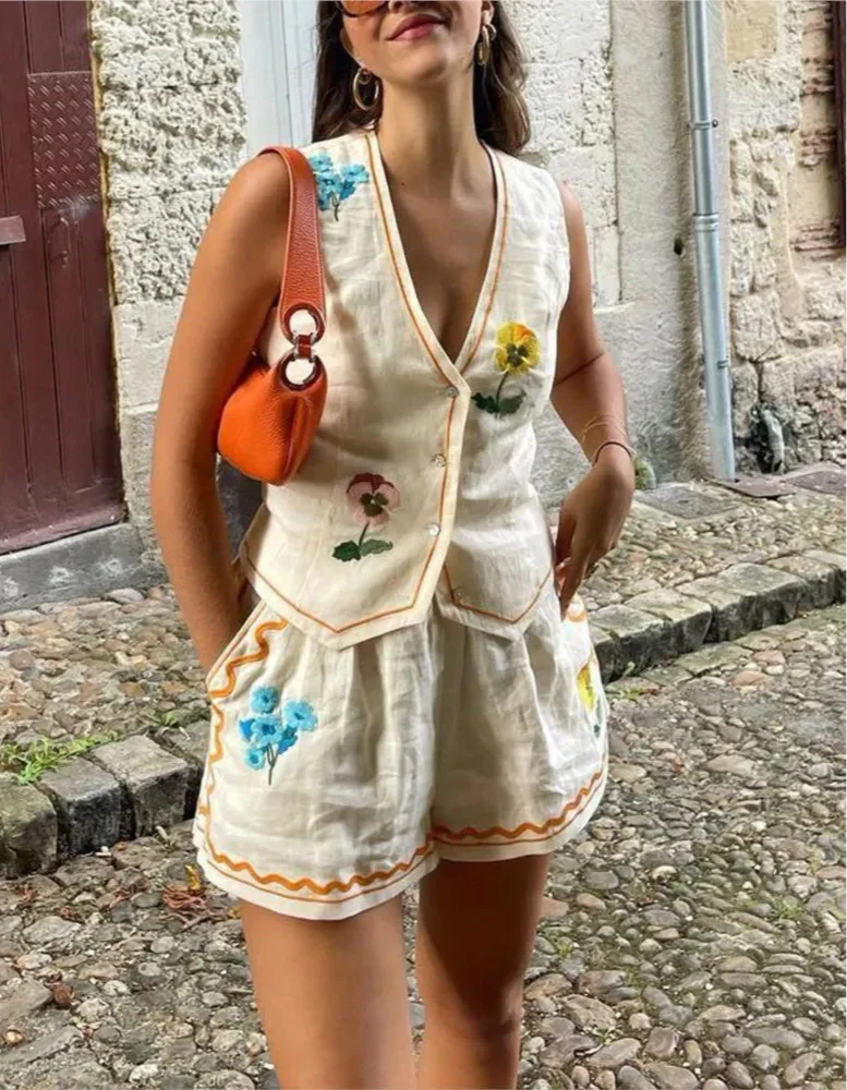 Ensemble Gilet Brodé Et Short Pour Femme | Idéal Pour Les Sorties Estivales