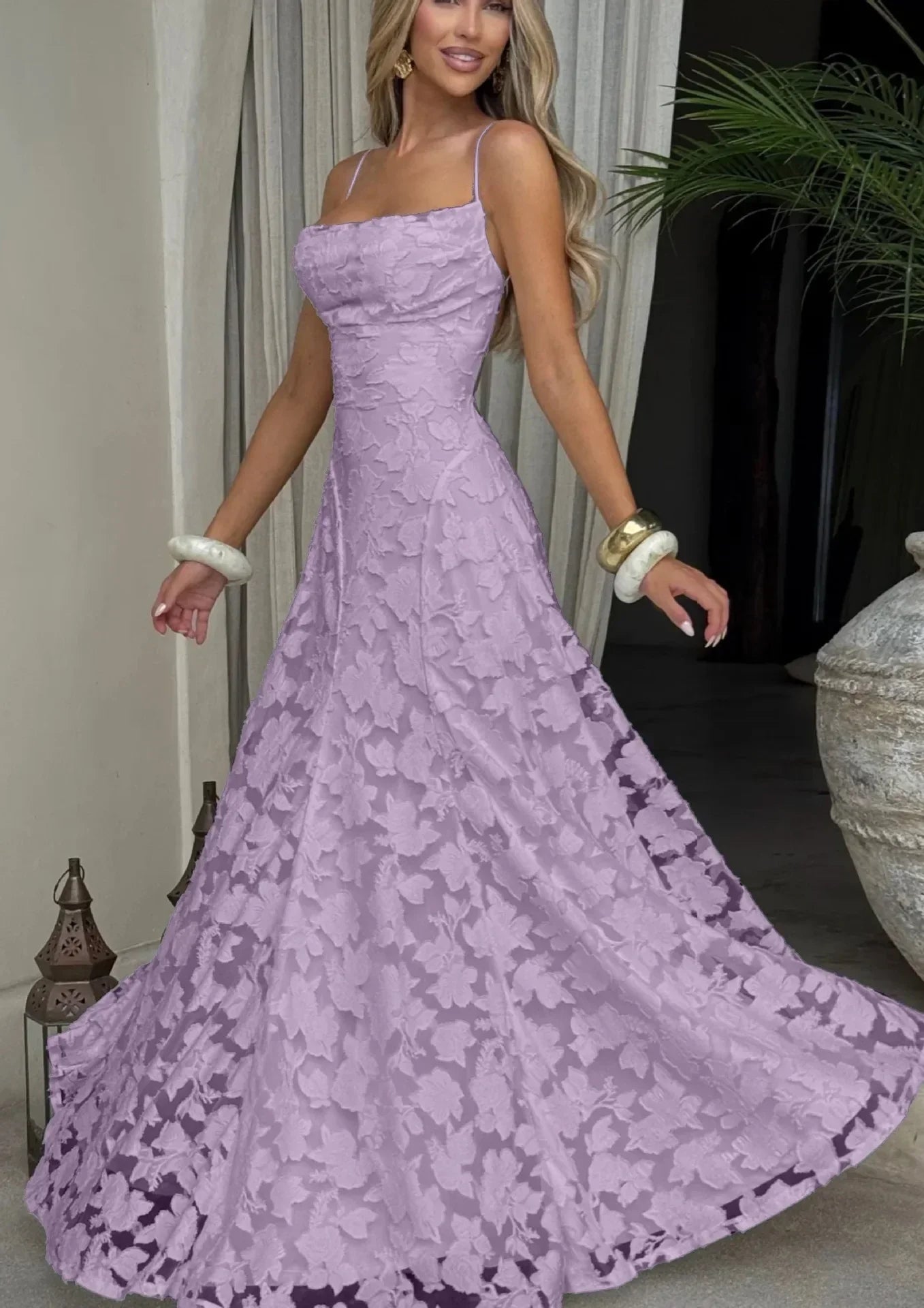 Robe maxi pour femmes avec détail à lacets
