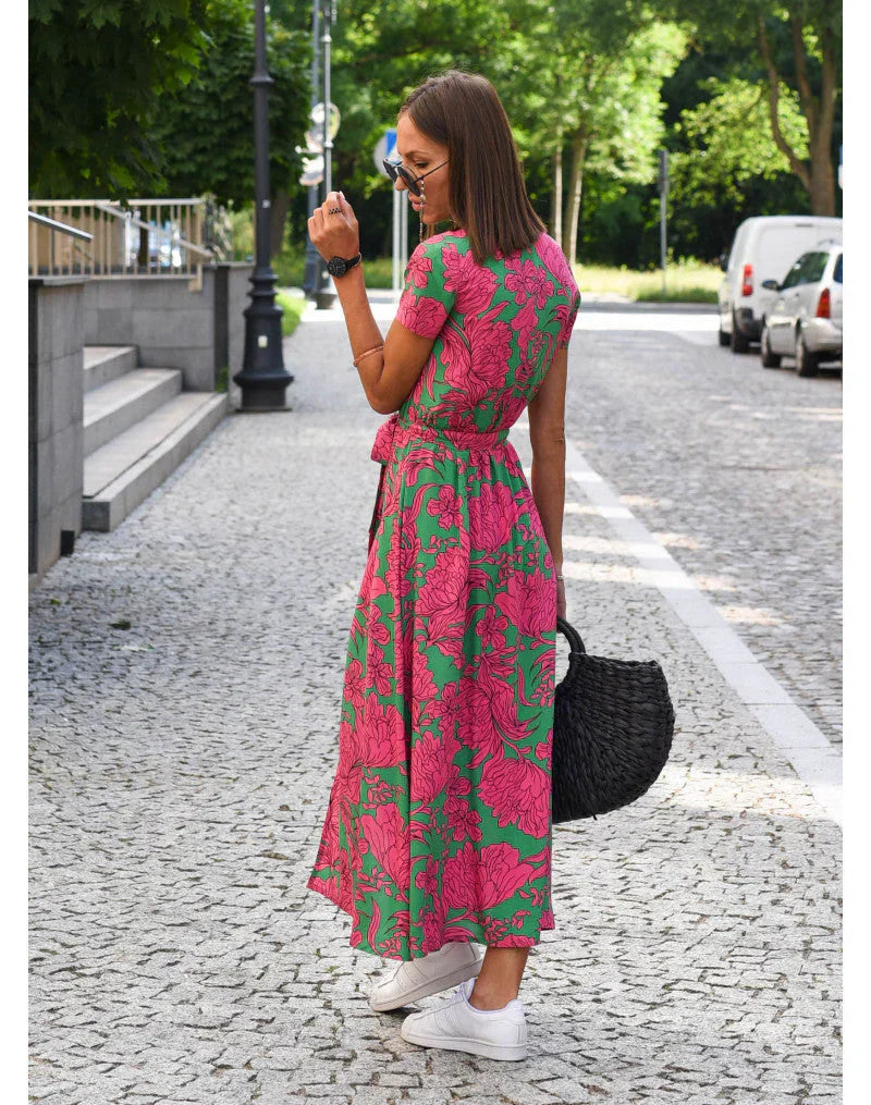 Suzanne – Robe élégante avec décolleté en V