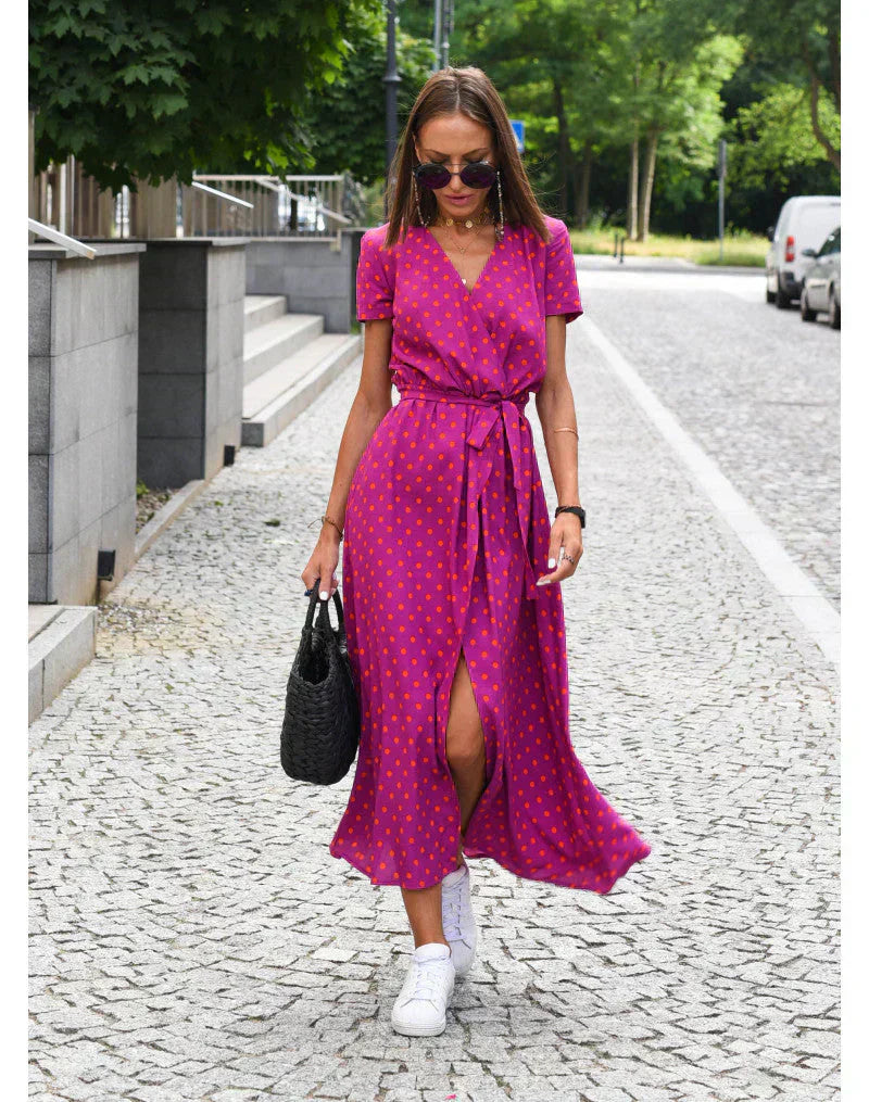 Suzanne – Robe élégante avec décolleté en V