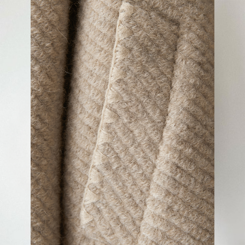 Gilet Femme | Texture Fine & Coupe Col Roulé