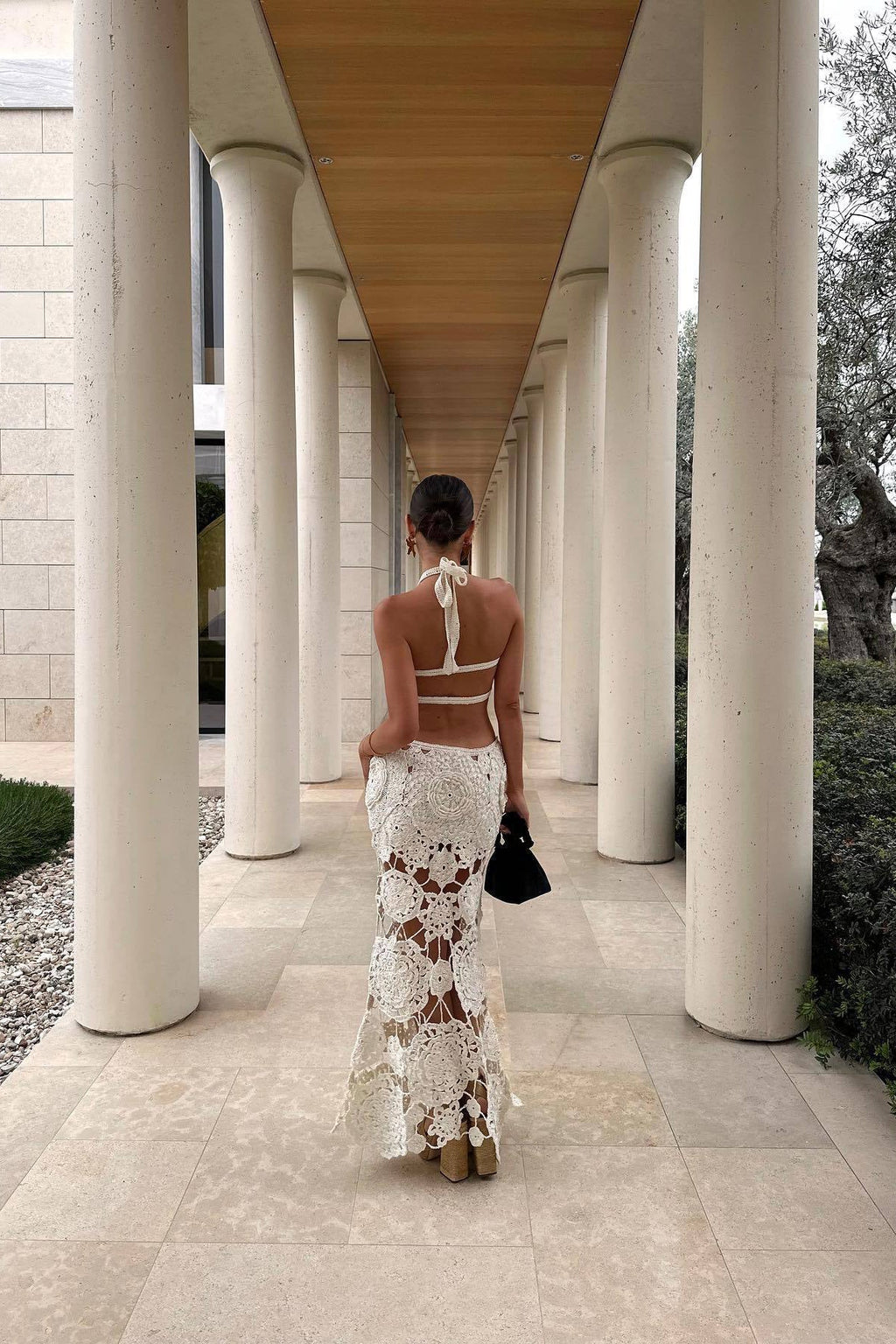 Robe Maxi d'Été en Crochet Blanc avec Découpes
