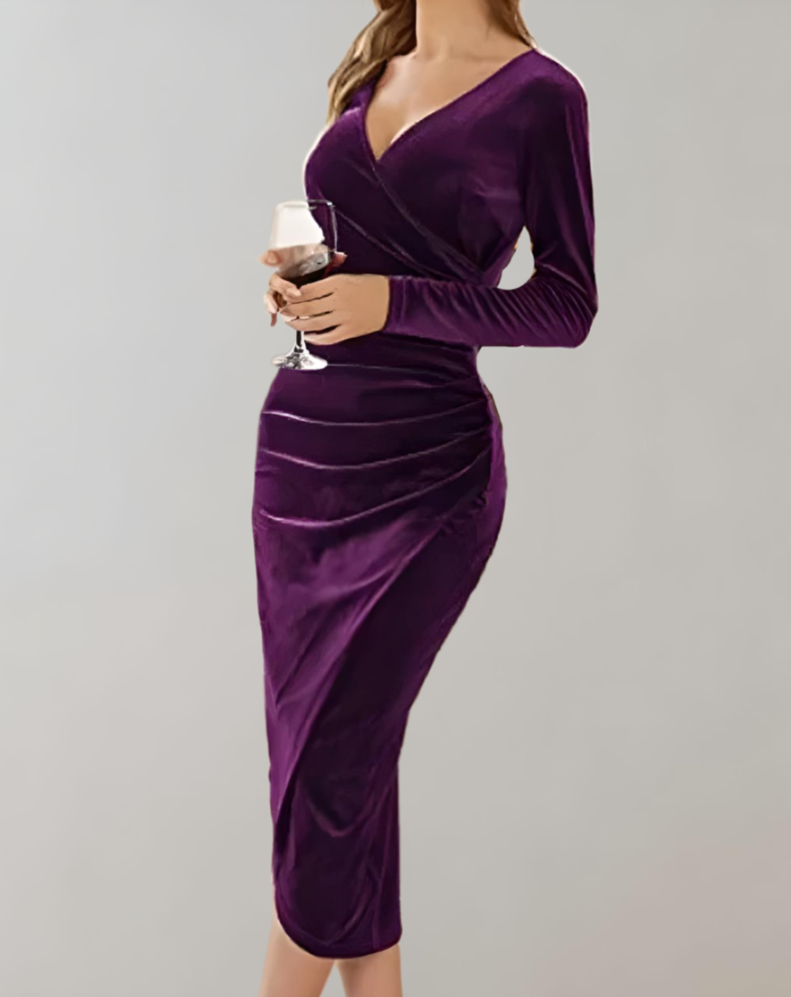 Robe portefeuille en velours avec manches longues et volants pour une soirée cocktail avec décolleté en V