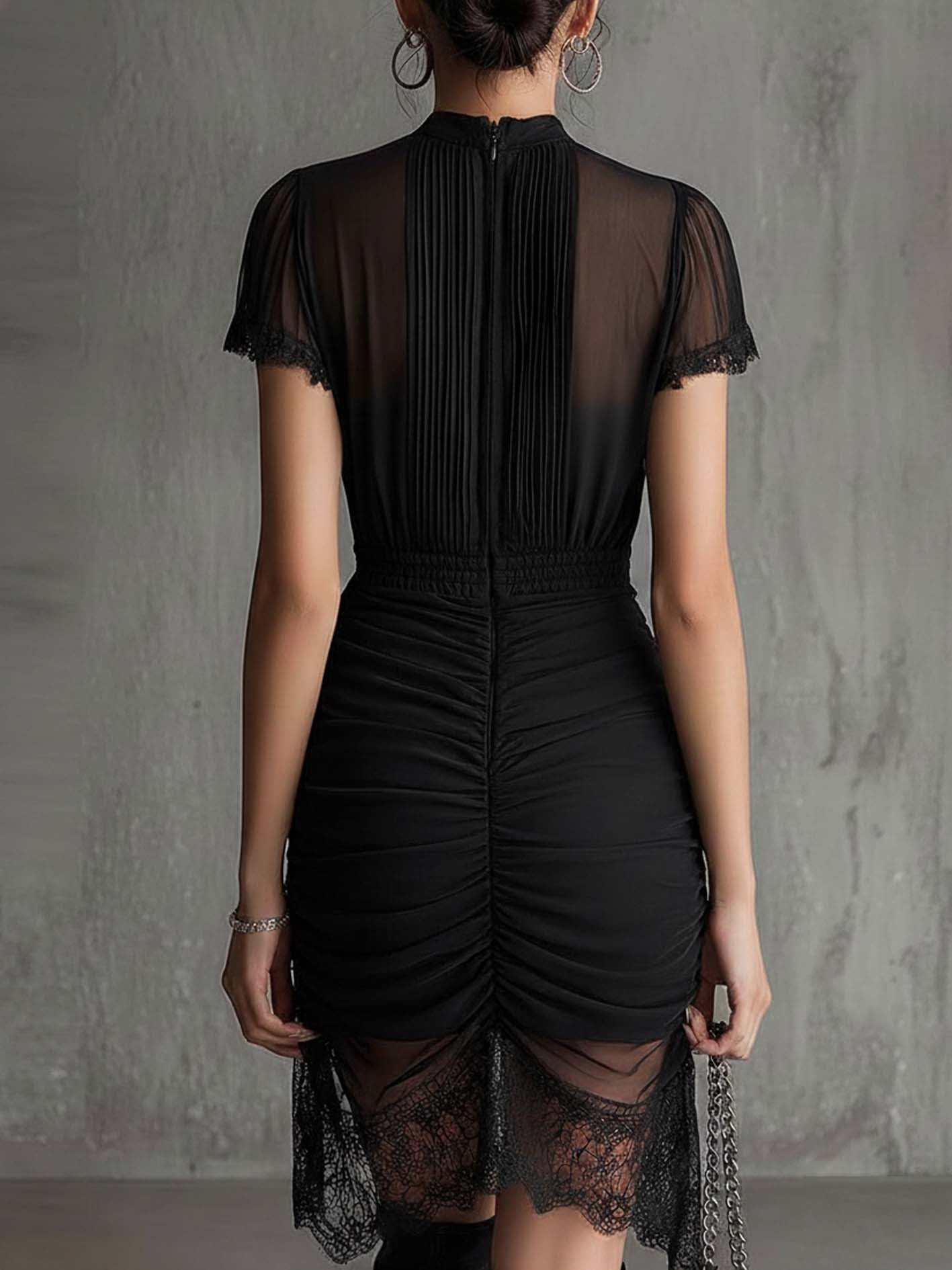Sibylle | Robe de soirée noire avec de délicates plis en chiffon
