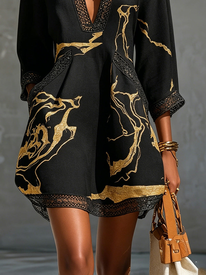 Mini robe femme noire à imprimé marbre doré et dentelle