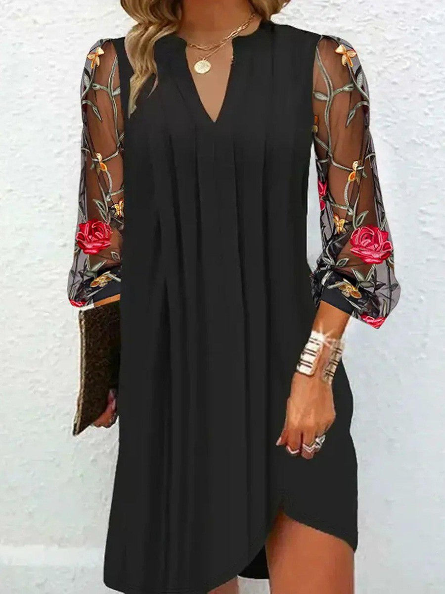Robe Mini Femme | Manches en Tulle Brodées & Élégant Décolleté en V