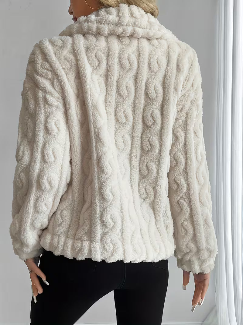 Veste teddy texturée pour femme à boutons élégants