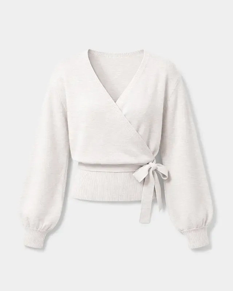 Pull court à encolure en V avec liens croisés