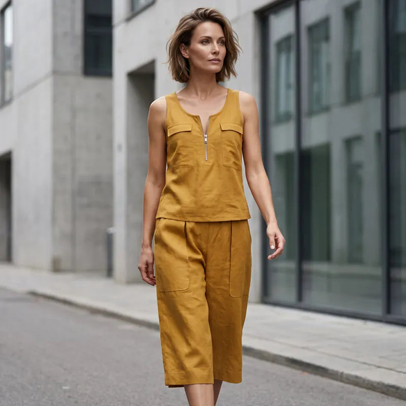 Damisha | Ensemble sans manches avec demi-zip et shorts