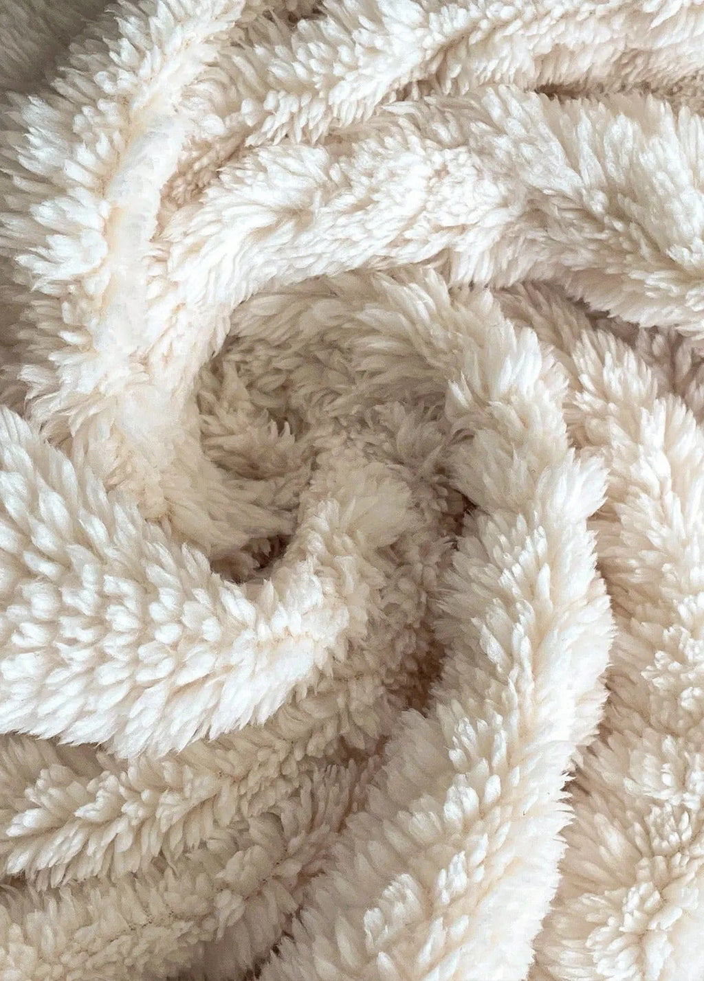 Pyrelia | Cardigan en peluche avec capuche et fermeture éclair