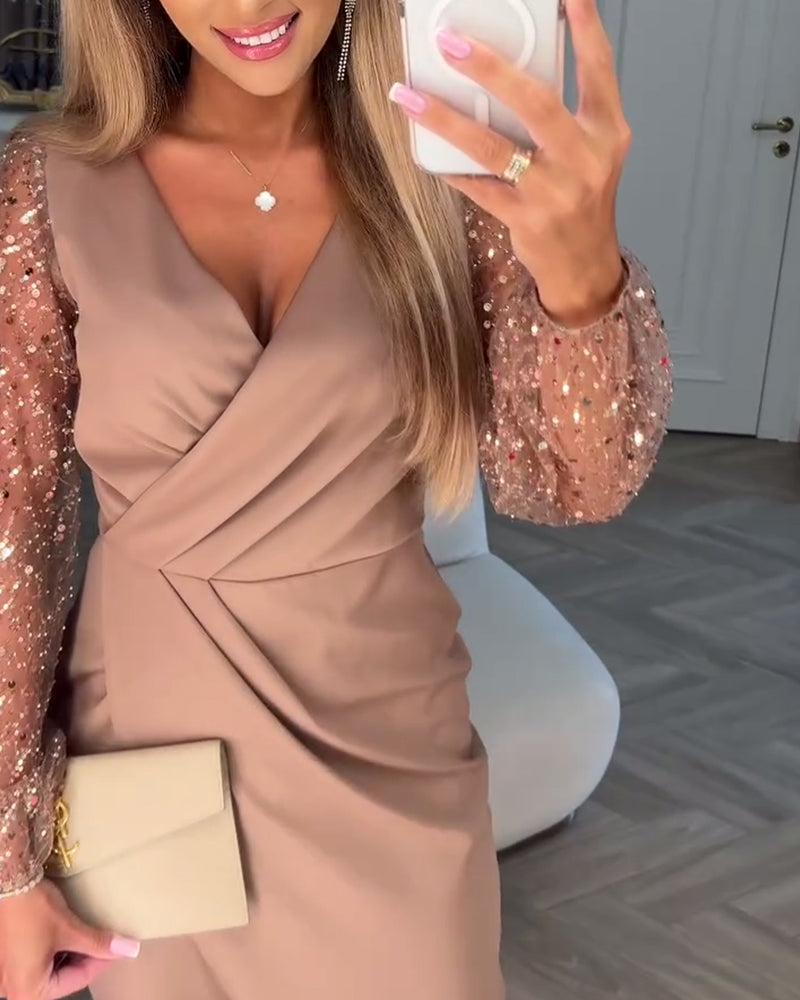 Robe Élégante à Fentes avec Manches Pailletées