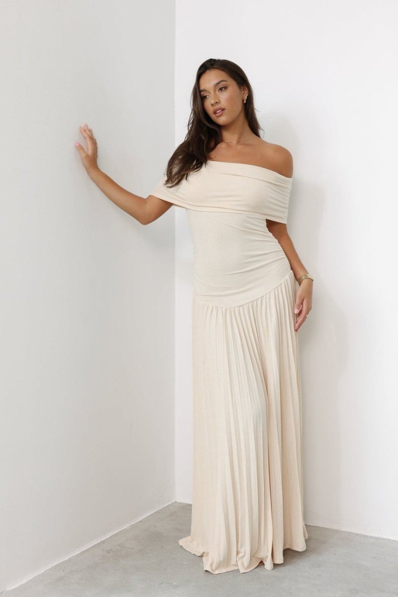 Robe Longue À Épaules Dénudées Avec Jupe Plissée Pour Femme | Idéale Pour Cérémonie Estivale