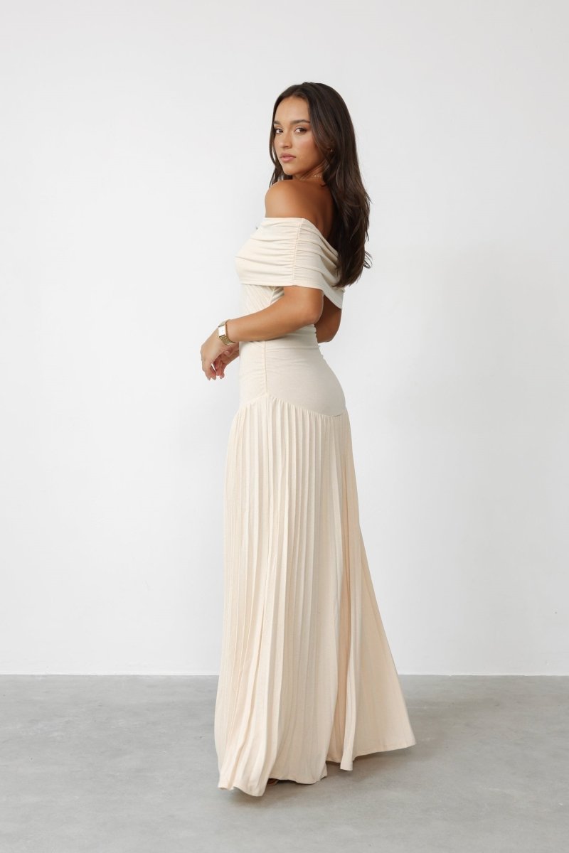 Robe Longue À Épaules Dénudées Avec Jupe Plissée Pour Femme | Idéale Pour Cérémonie Estivale