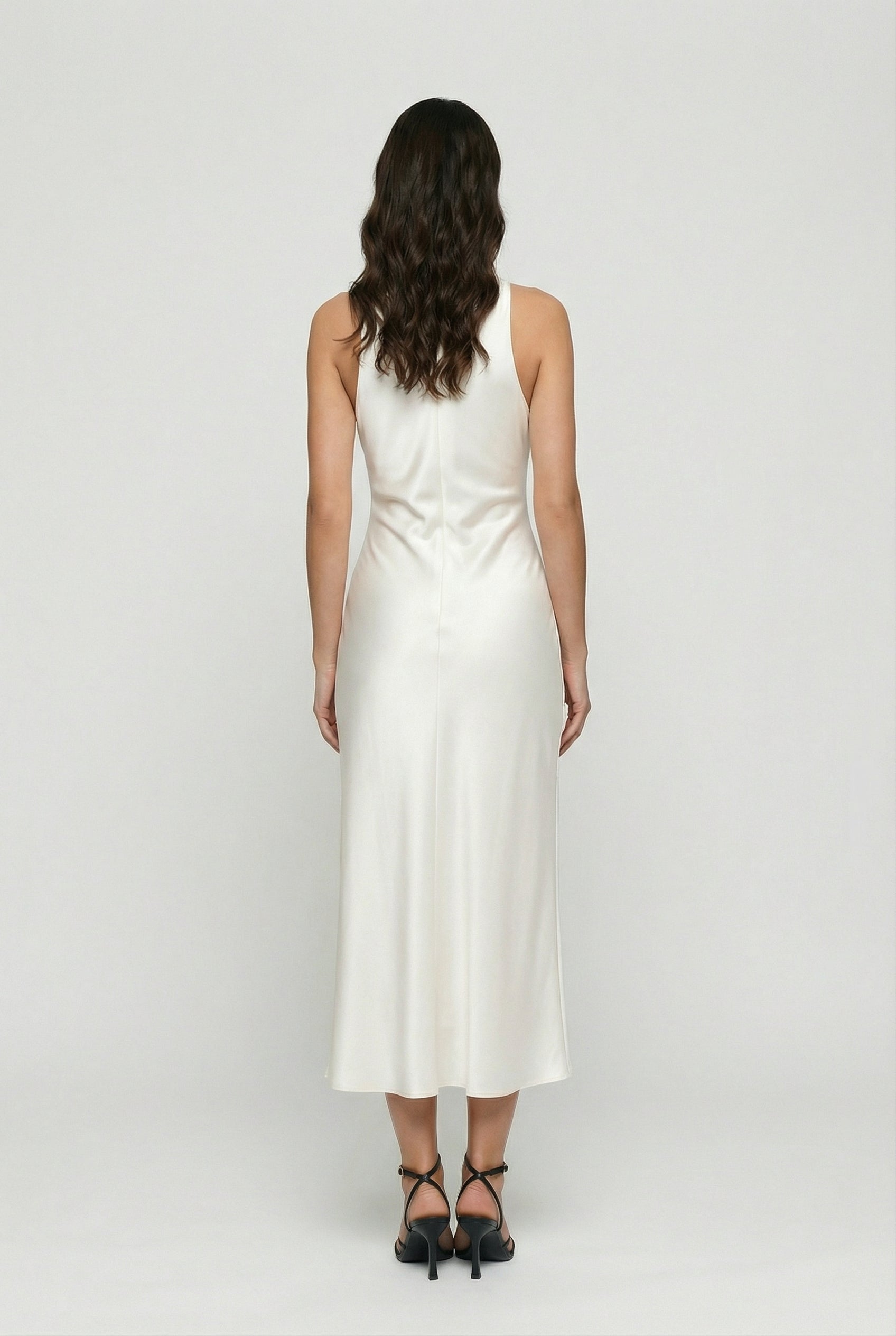 Robe Midi Satin à Col Cowl Découpé