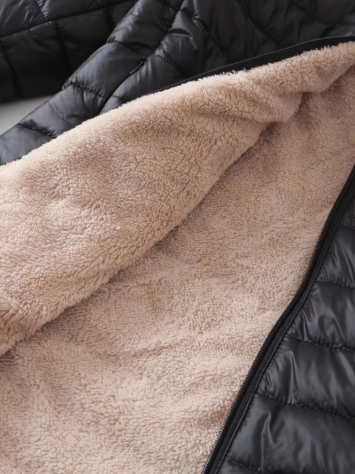 Esther - Manteau d'Hiver Long et Élégant Matelassé