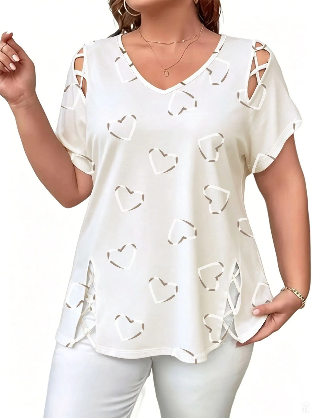 Anelisse | Blouse d'été avec décolleté en V et imprimé cœur