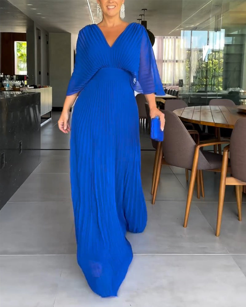 Robe plissée cintrée à la taille