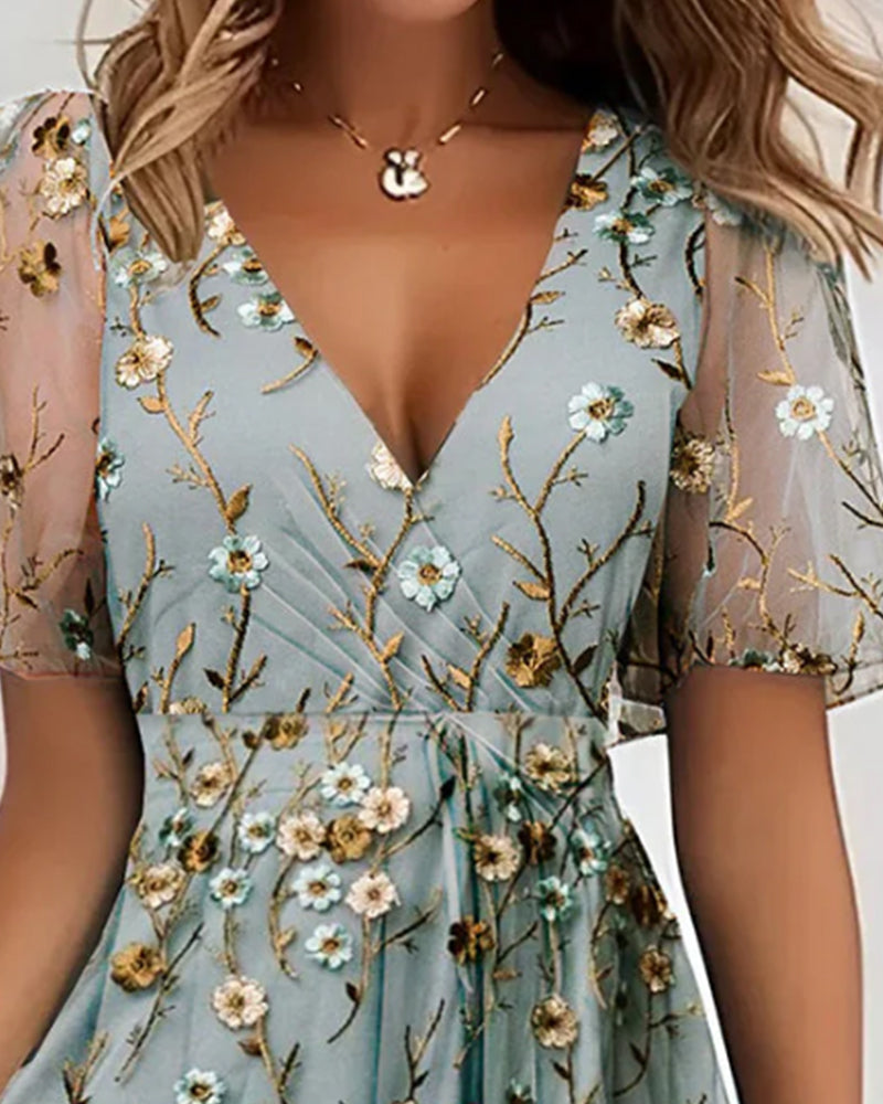 Robe Col V Florale Croisée Taille Haute Sheer
