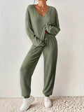 Ensemble de Loungewear Élégant avec Décolleté en V et Design Côtelé
