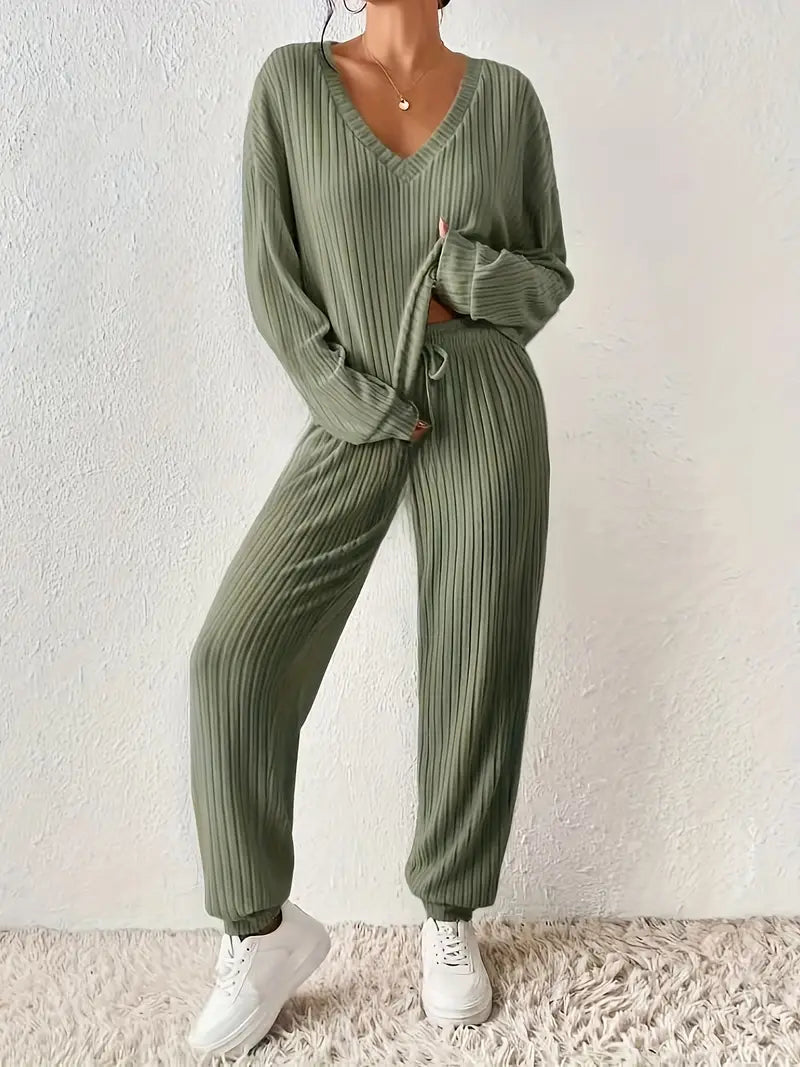 Ensemble de Loungewear Élégant avec Décolleté en V et Design Côtelé