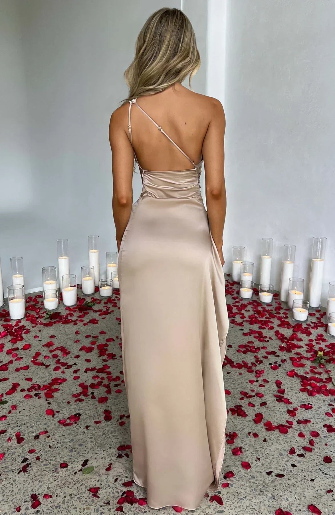 Hannah | Robe de soirée maxi asymétrique à une épaule pour femmes avec fente