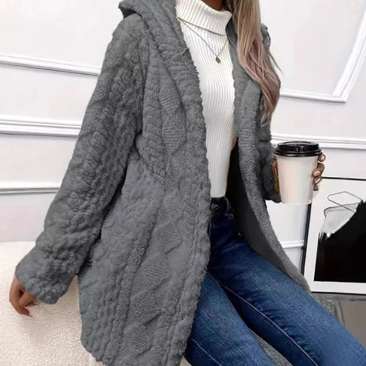 Mia | Veste de transition pour femmes avec capuche, patte de boutonnage, motif structuré, manches longues