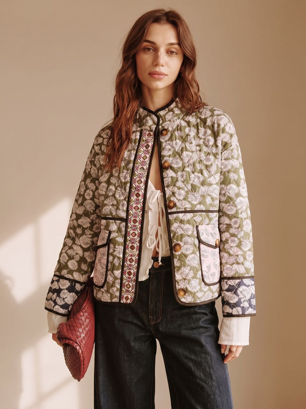 Amelie | Veste matelassée bohème pour femmes avec motif floral et poches à rabat