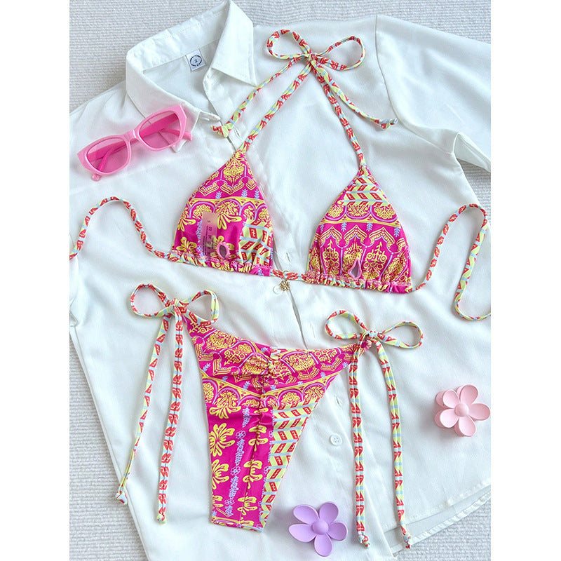 Ensemble de bikini pour femmes avec haut triangle et motif