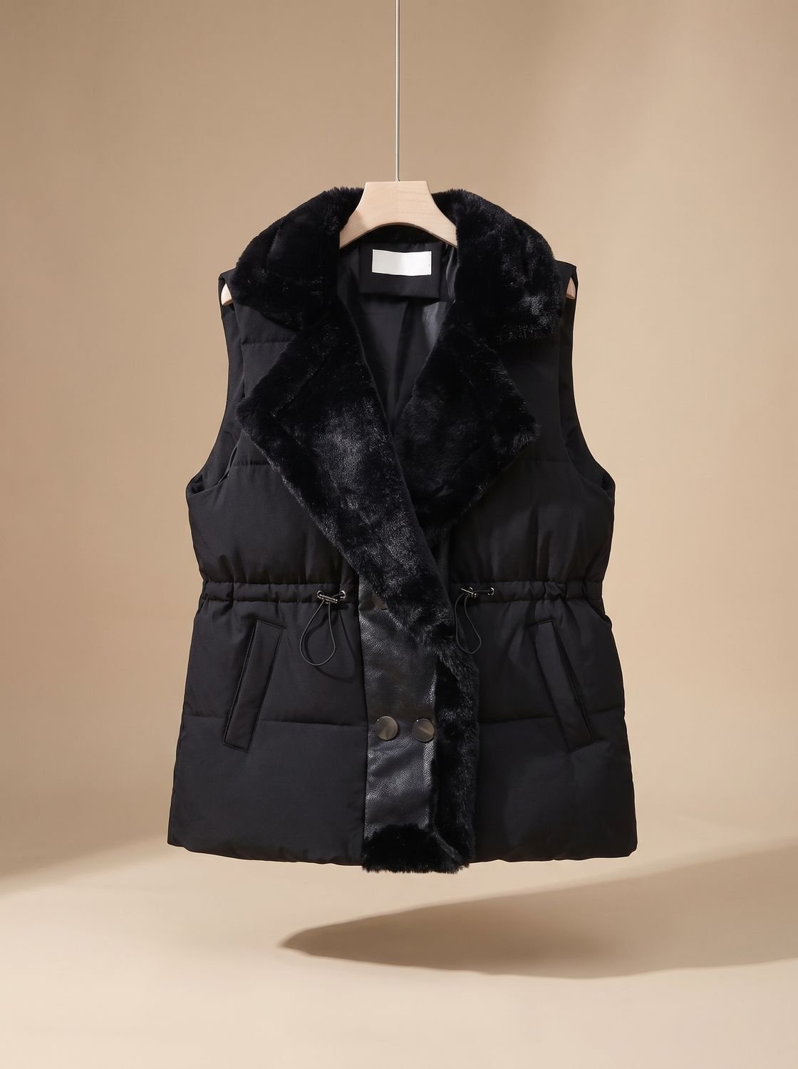 Hannah | Gilet matelassé pour femmes avec col en fausse fourrure et cordon de serrage