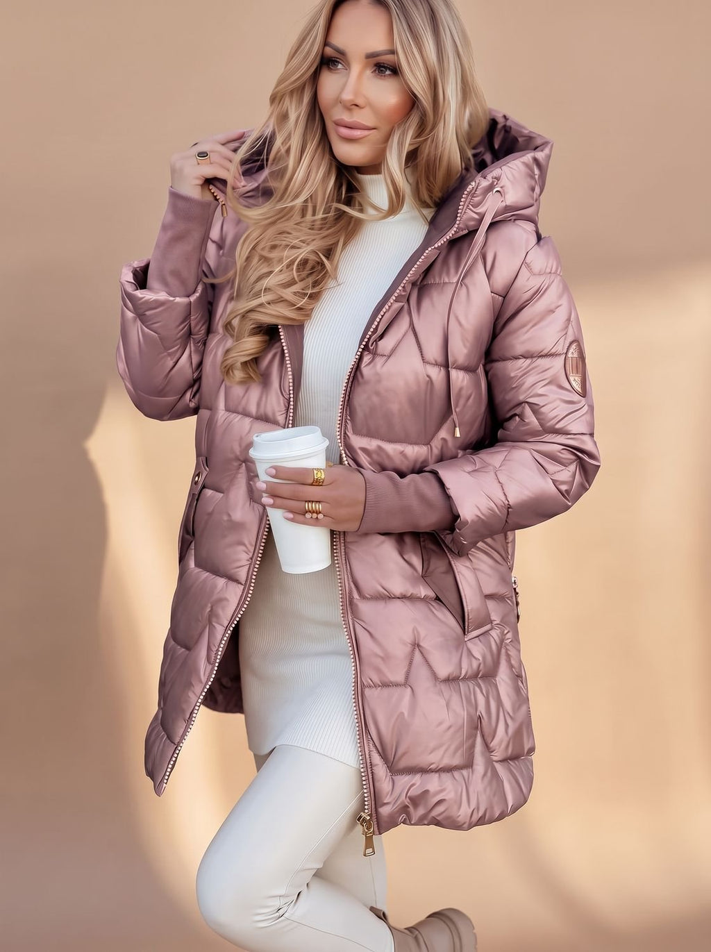 Annika | Veste en duvet pour femmes, mi-longue, matelassée, avec capuche et poches