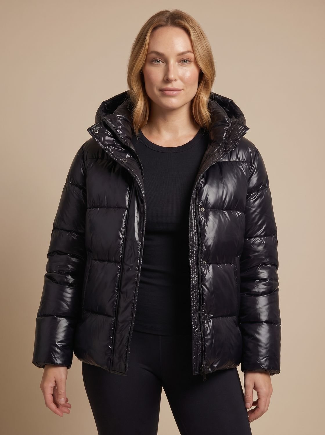 Marie | Veste en duvet pour femmes, doudoune avec capuche, brillante, coupe loose-fit