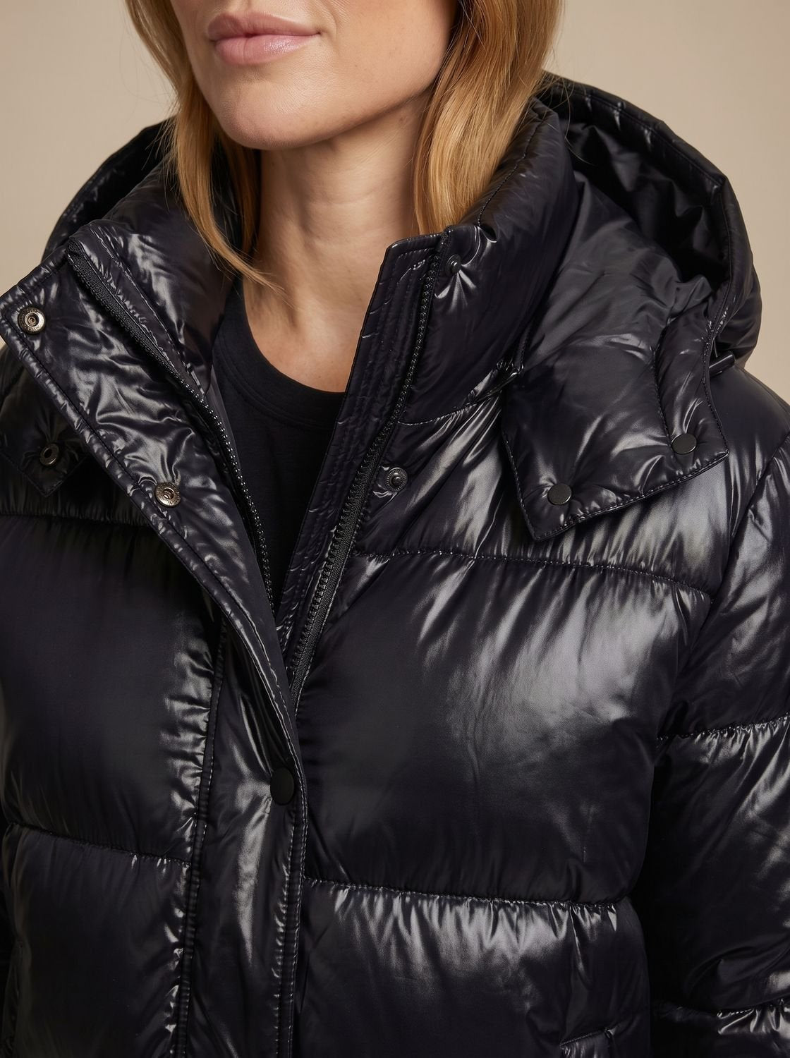 Marie | Veste en duvet pour femmes, doudoune avec capuche, brillante, coupe loose-fit