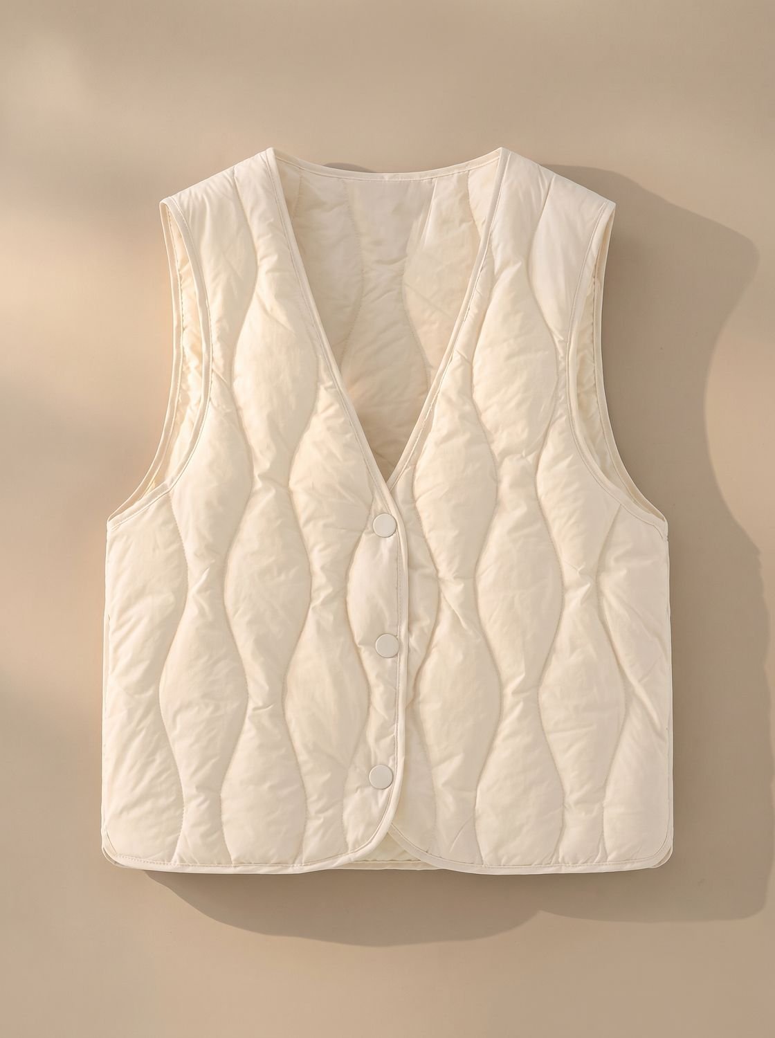 Elfriede | Gilet matelassé pour femmes avec décolleté en V et boutons-pression