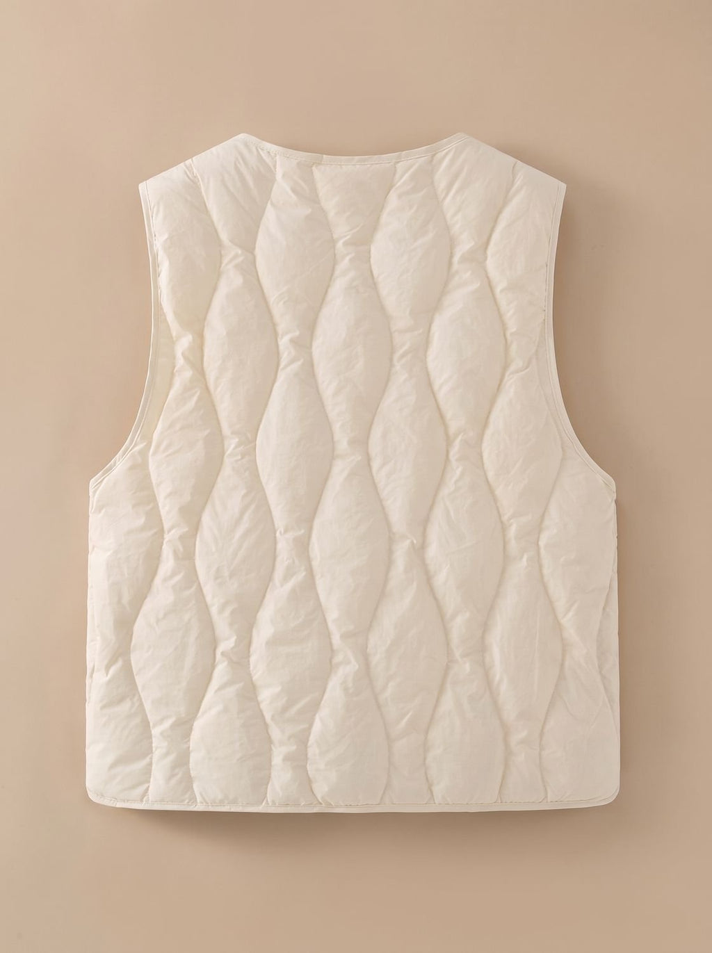Elfriede | Gilet matelassé pour femmes avec décolleté en V et boutons-pression
