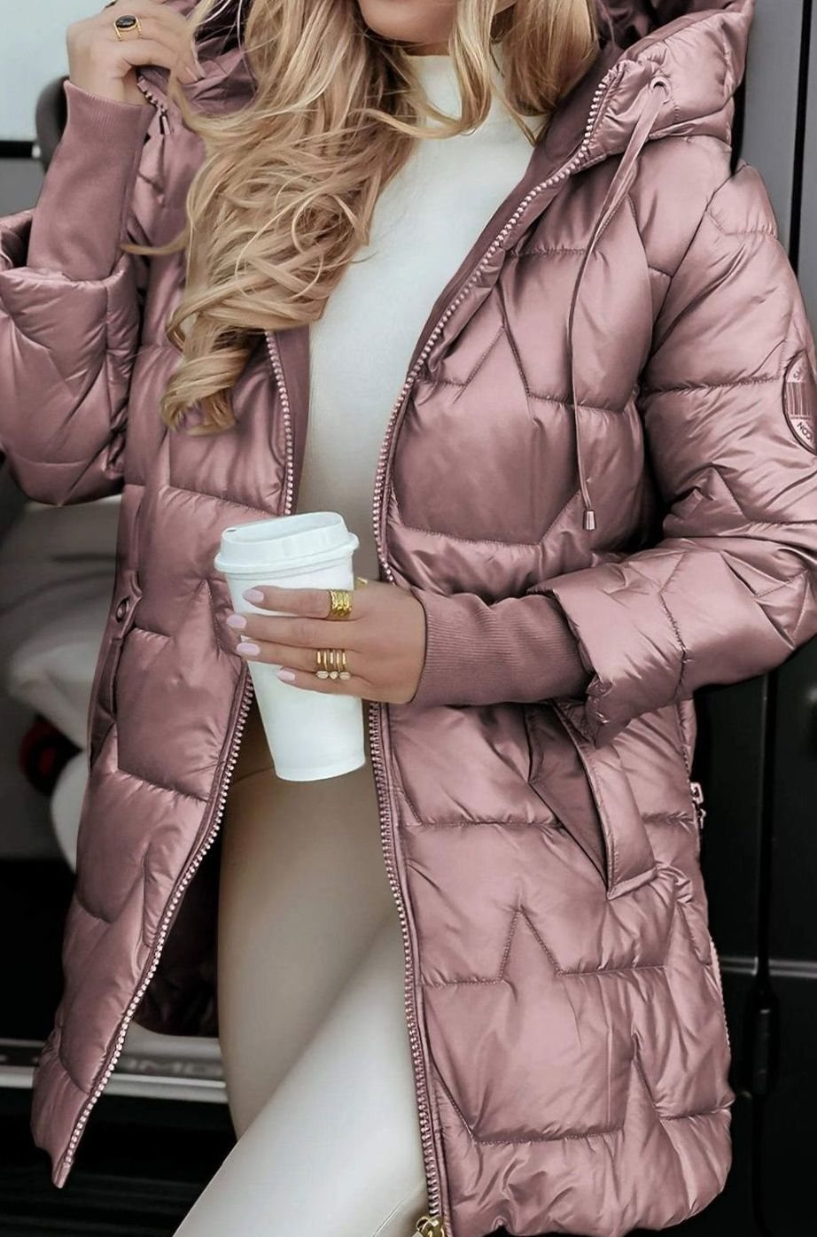 Frieda | Veste matelassée brillante pour femmes avec capuche, manteau d'hiver