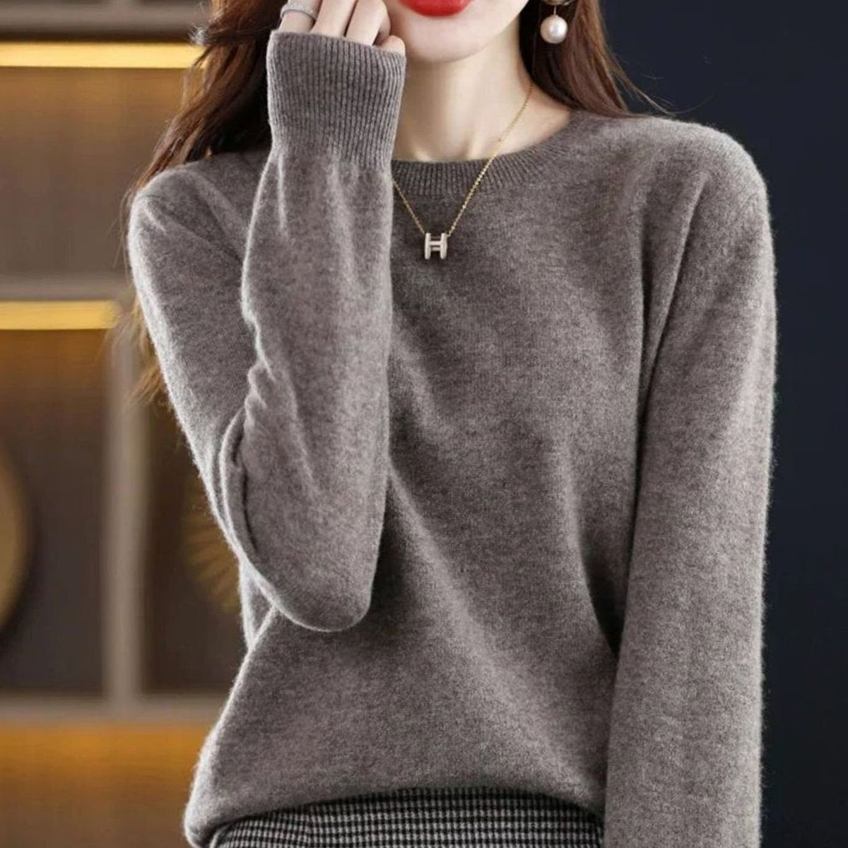 Annika | Pull en maille classique à col rond pour femmes, manches longues, doux comme du cachemire