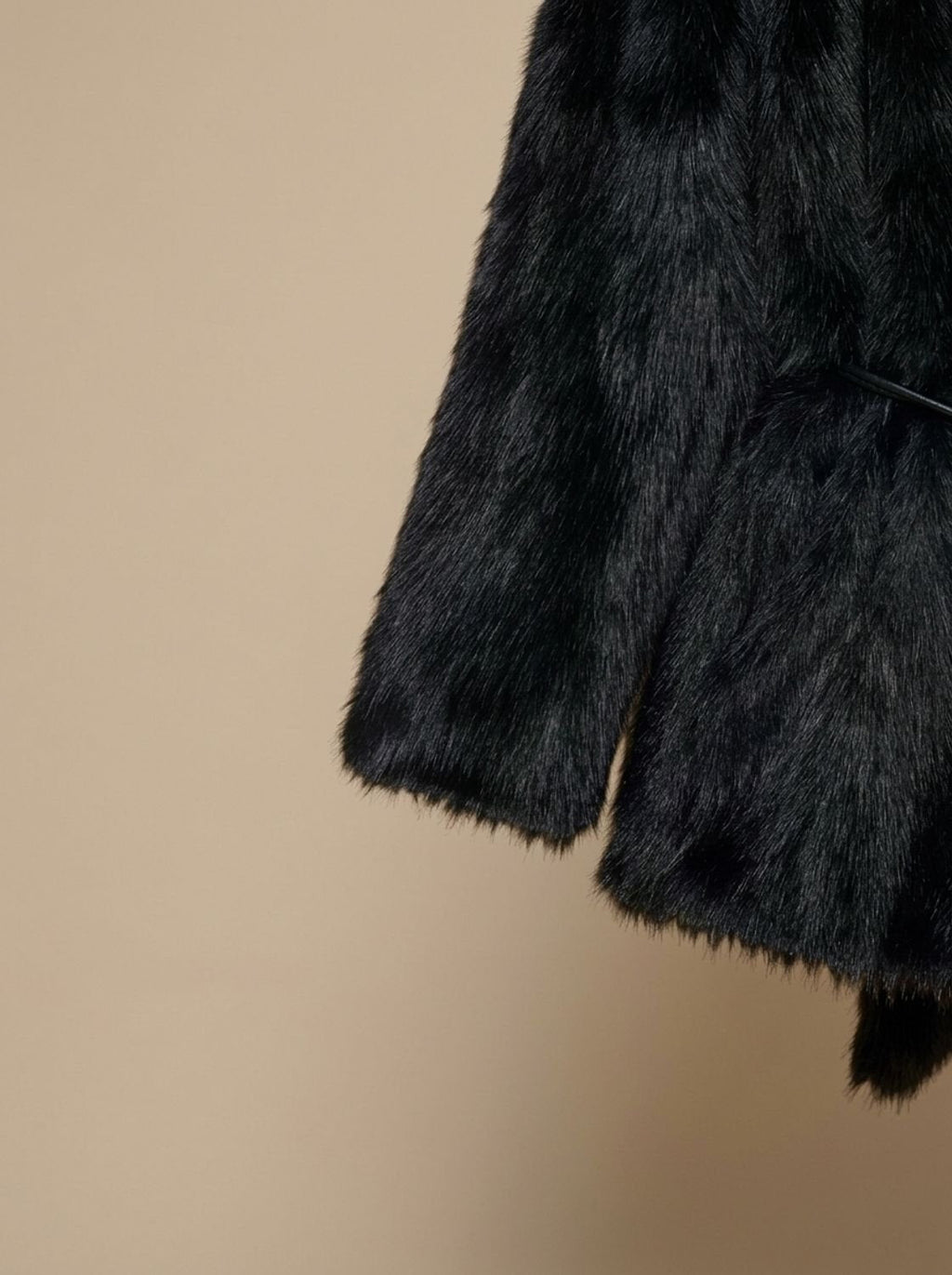 Leonie | Manteau en fausse fourrure pour femmes avec ceinture, longueur midi