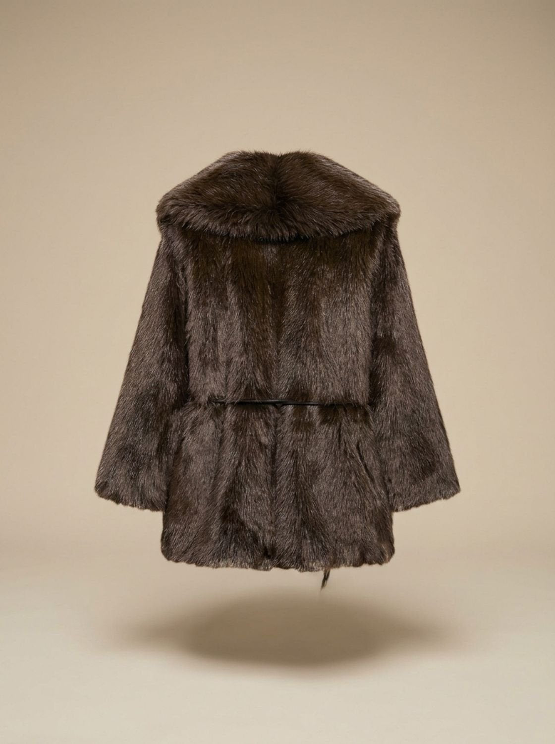 Leonie | Manteau en fausse fourrure pour femmes avec ceinture, longueur midi