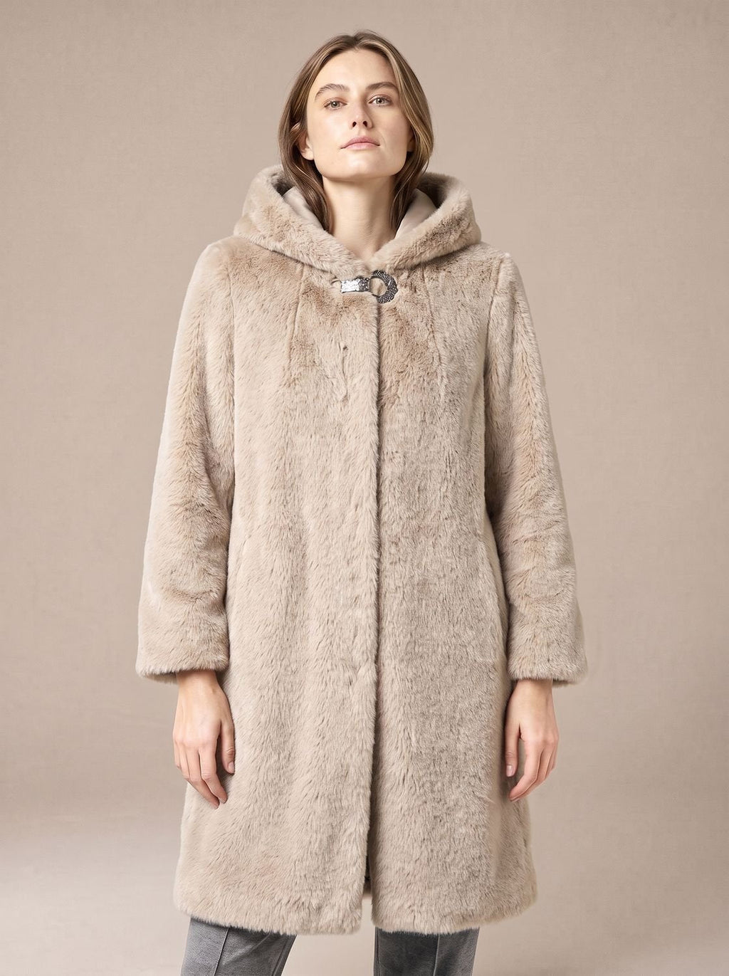 Clara | Manteau en fausse fourrure pour femmes avec capuche, manches longues, poches, boutonnière
