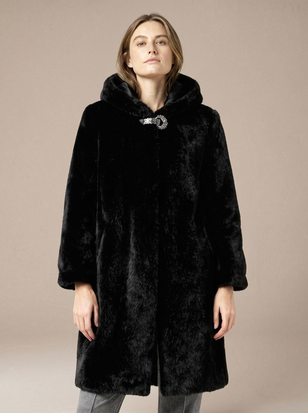 Clara | Manteau en fausse fourrure pour femmes avec capuche, manches longues, poches, boutonnière