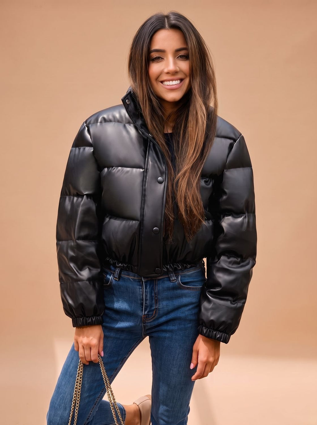 Greta | Veste d'hiver en duvet pour femmes en simili cuir avec capuche et fermeture éclair
