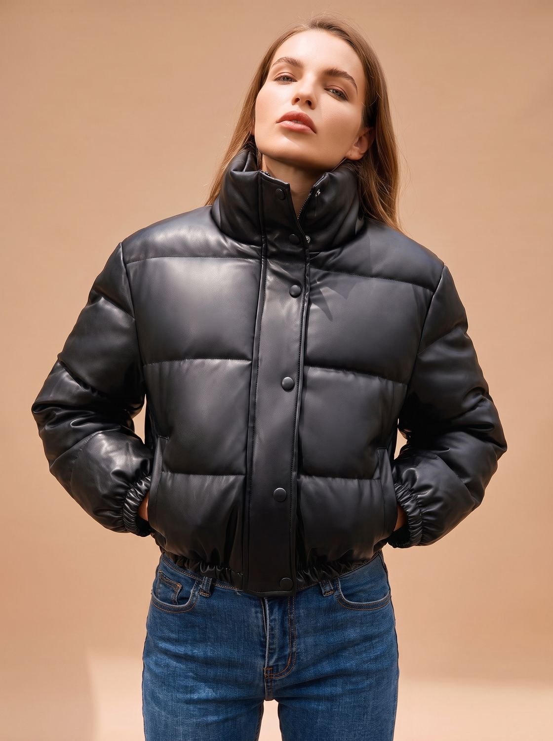 Greta | Veste d'hiver en duvet pour femmes en simili cuir avec capuche et fermeture éclair